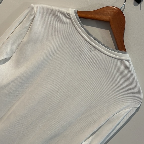 Calvin Klein V-Neck sweater - Picture 4 of 5